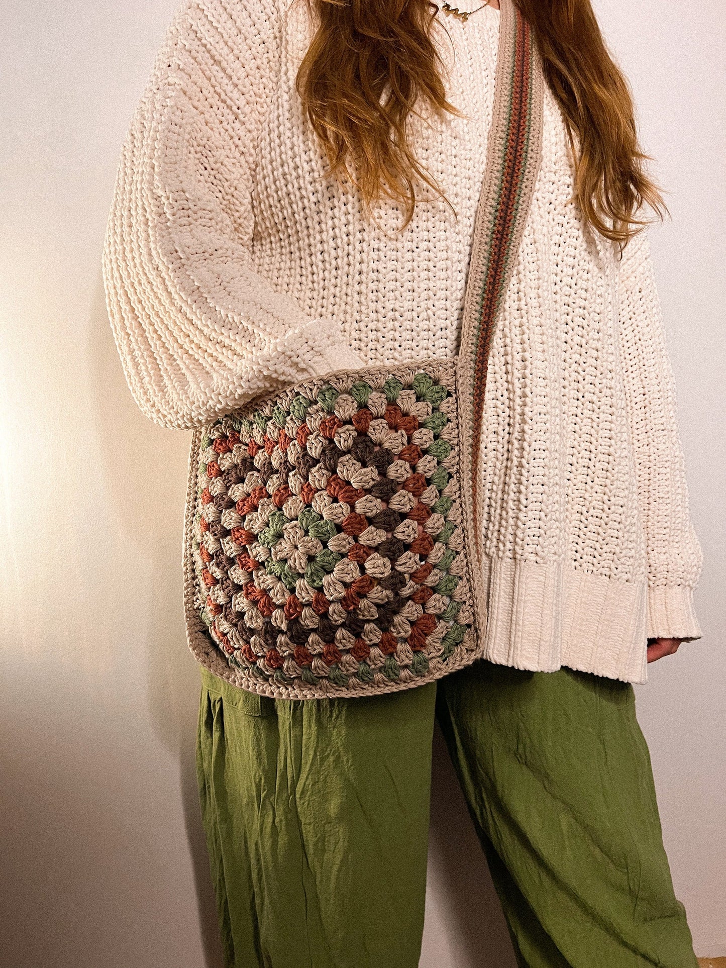 Granny Square Crossbody Bag Crochet Pattern