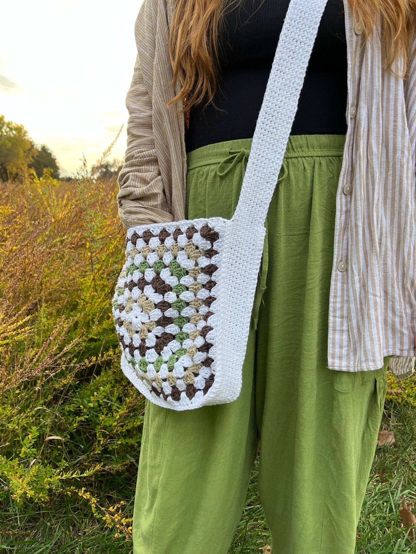 Granny Square Crossbody Bag Crochet Pattern