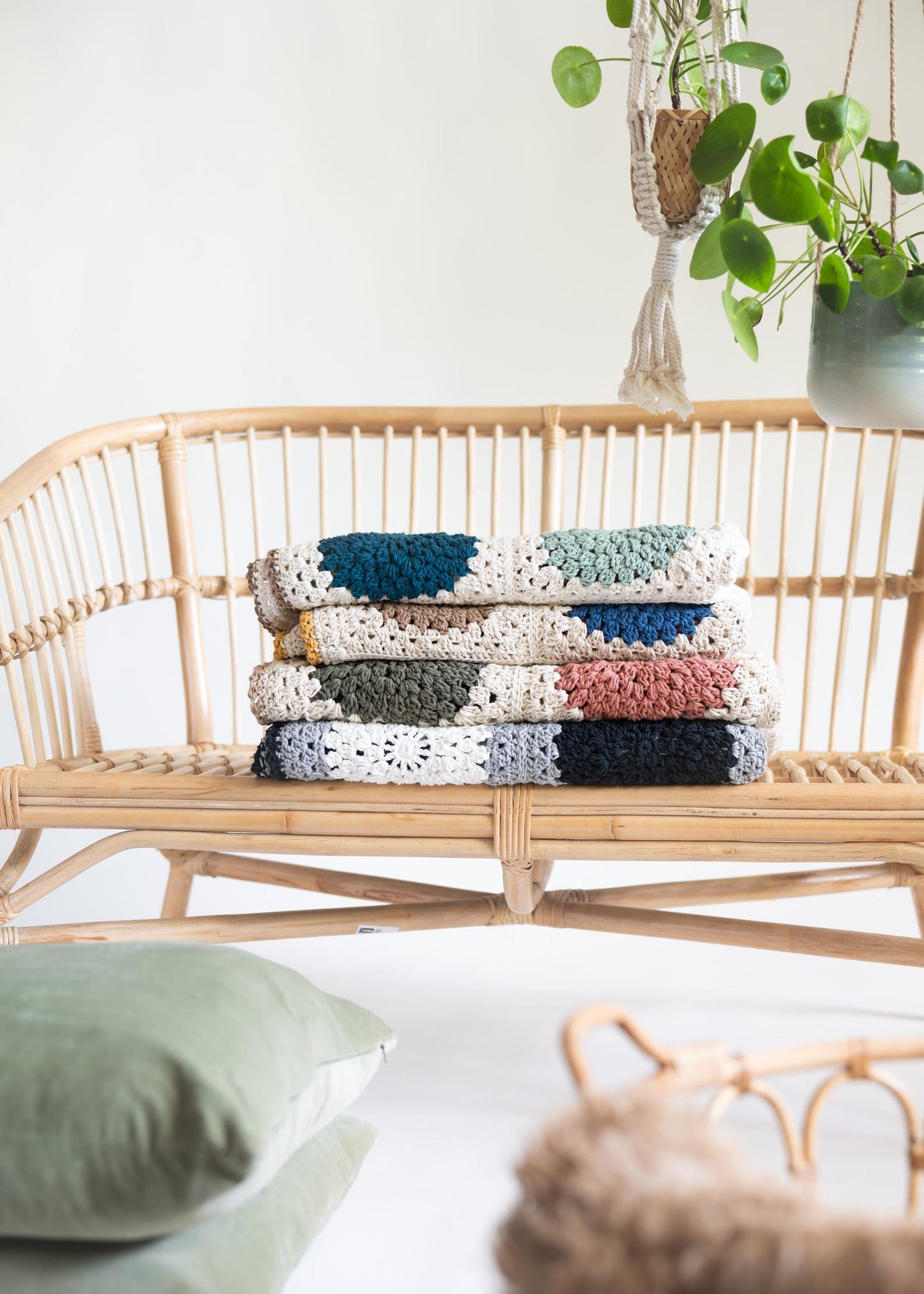 cozy granny square blanket Crochet Pattern