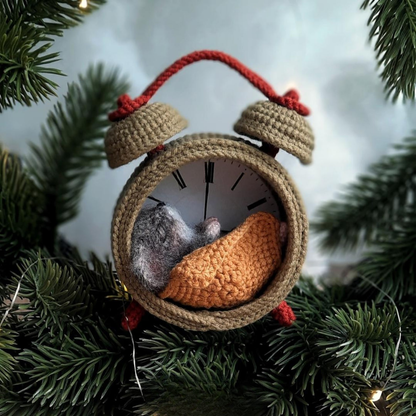 Mouse in the Clock Crochet Pattern