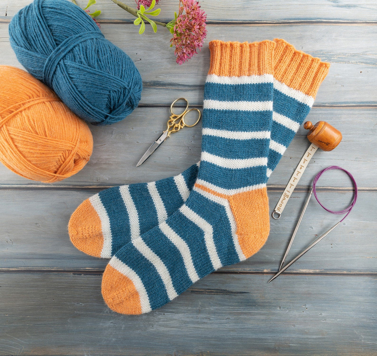 Toe-Up Socks Knitting Pattern