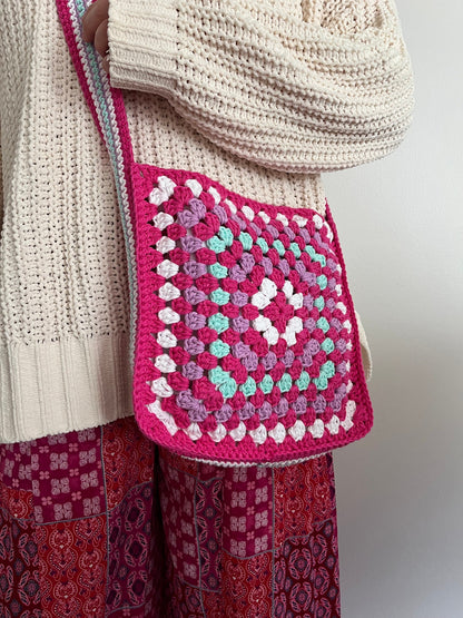 Granny Square Crossbody Bag Crochet Pattern