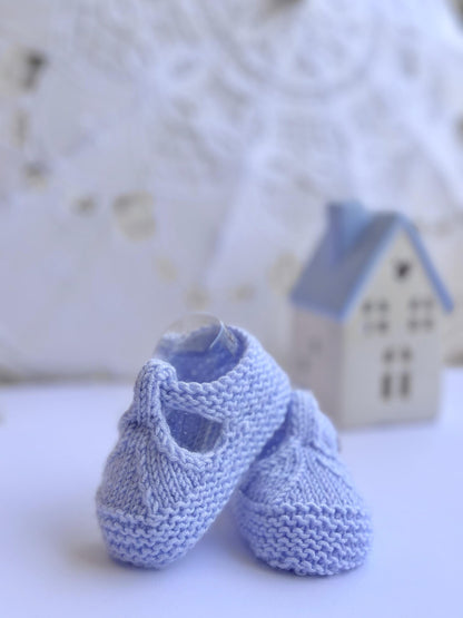 Newborn Booties Knitting Pattern