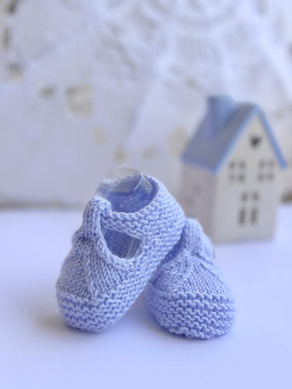 Newborn Booties Knitting Pattern