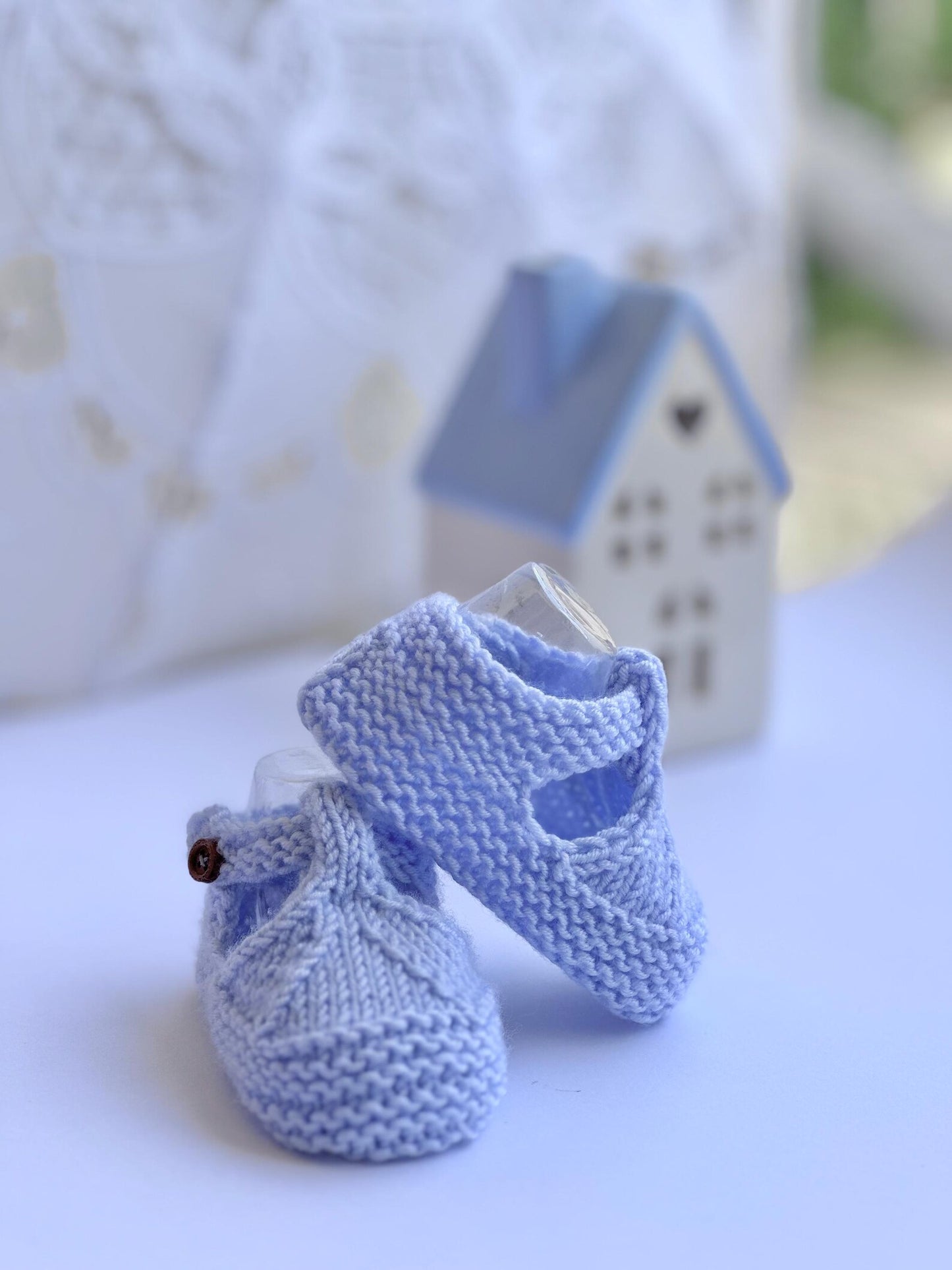 Newborn Booties Knitting Pattern