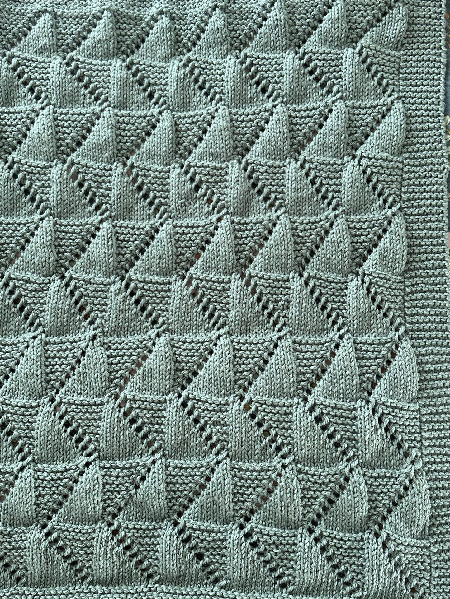 Cozy Zig-Zag Baby Blanket Knitting Pattern