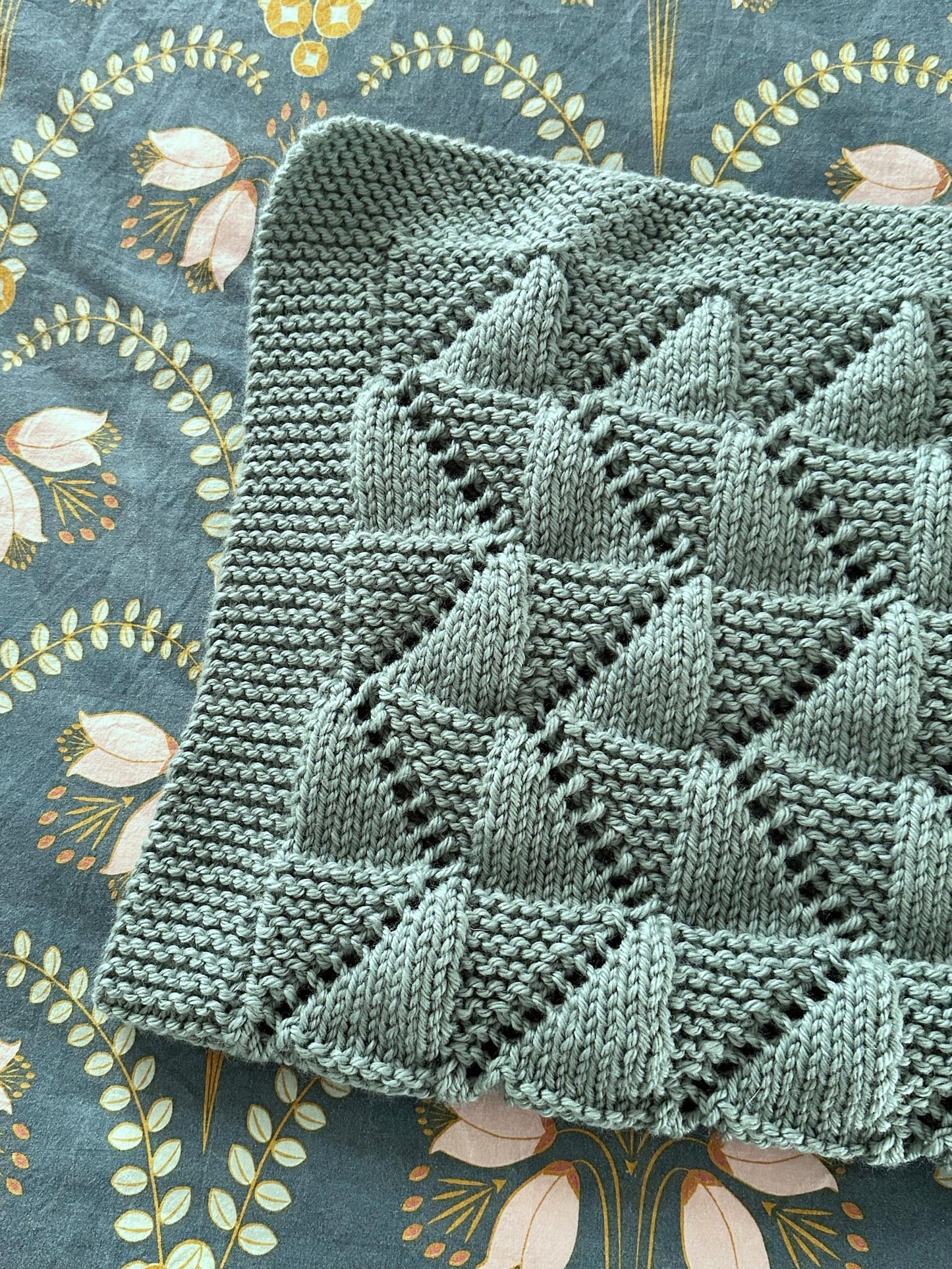 Cozy Zig-Zag Baby Blanket Knitting Pattern