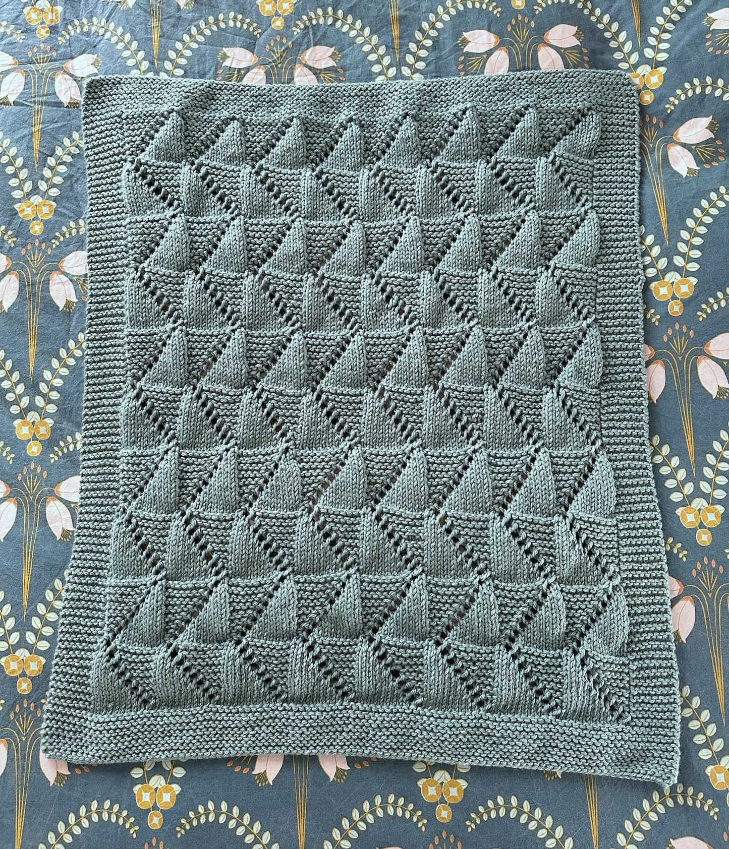 Cozy Zig-Zag Baby Blanket Knitting Pattern