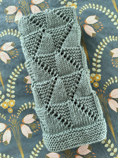Cozy Zig-Zag Baby Blanket Knitting Pattern