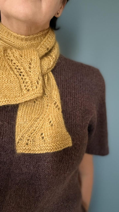Honey Hug Scarf Knitting Pattern
