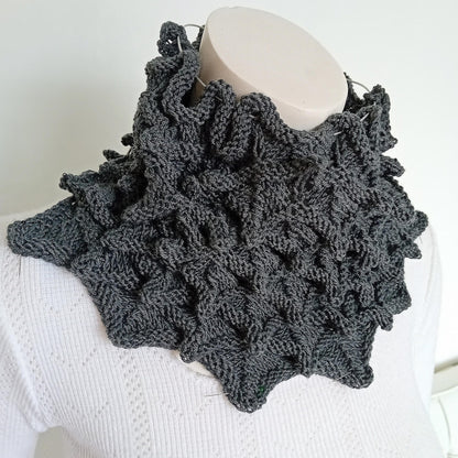 Cozy Ruffle Cowl Knitting Pattern