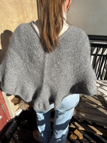 Ruffle Edge Poncho - Knitting Pattern