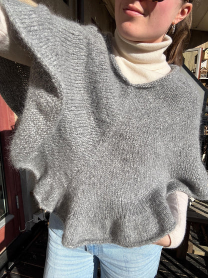 Ruffle Edge Poncho - Knitting Pattern