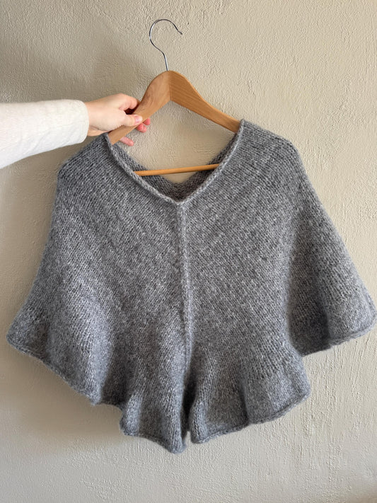 Ruffle Edge Poncho - Knitting Pattern