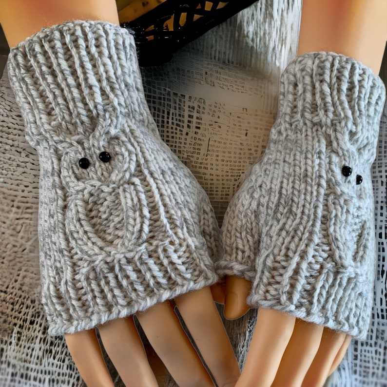 Knitting Pattern - Owl Fingerless Gloves